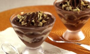 Você pode preparar o doce em taças. (Foto: Divulgação)