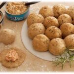 Pão Integral Recheado de Patê de Salmão