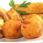 Bolinho de aipim recheado: Quitute saudável