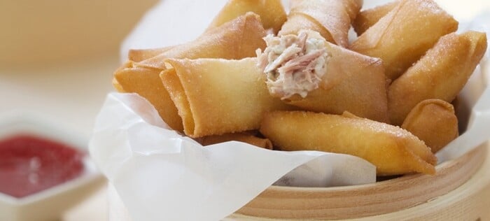 Rolinhos Primavera recheados com patê de atum