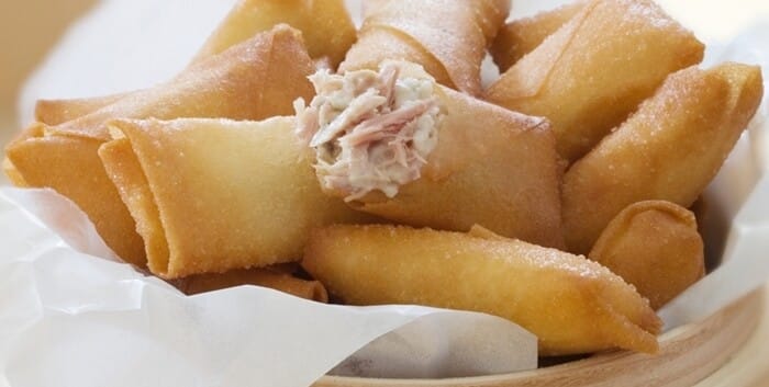 Rolinhos Primavera recheados com patê de atum