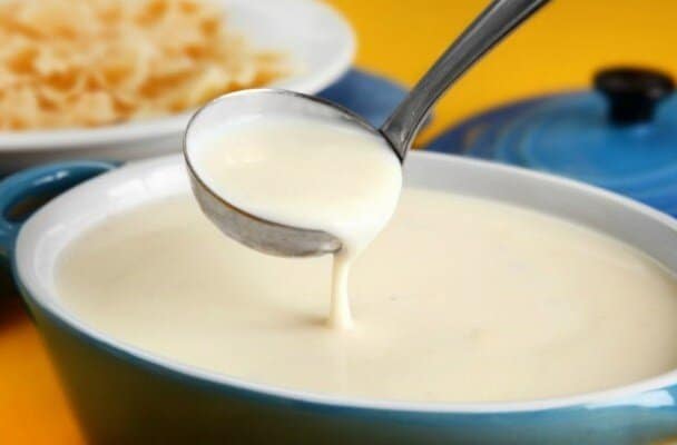 O molho branco deixa a comida mais saborosa. (Foto: Divulgação)