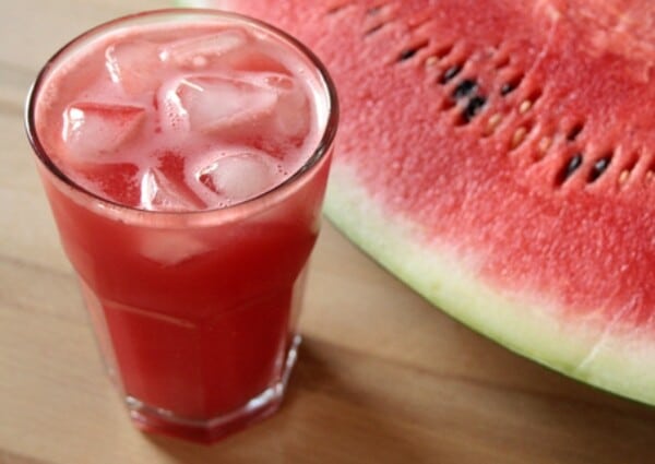 O suco de melancia é uma deliciosa opção. (Foto: Divulgação)