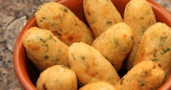 bolinho de mandioca com atum