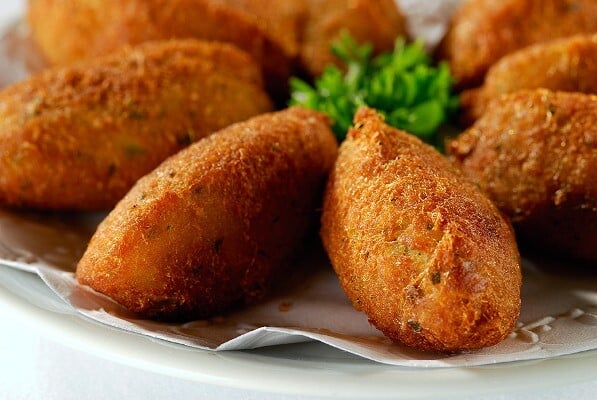 Faça os bolinhos com o formato que preferir. (Foto: Divulgação)