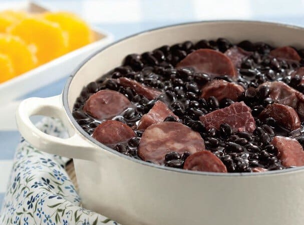 Feijoada: prato típico da culinária brasileira. (Foto: Divulgação)
