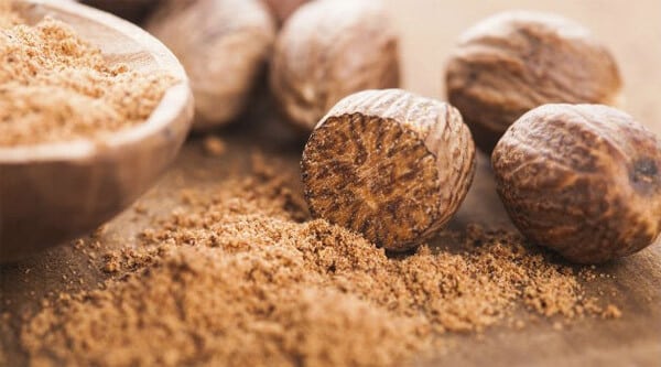 Chá-de-noz-moscada-002