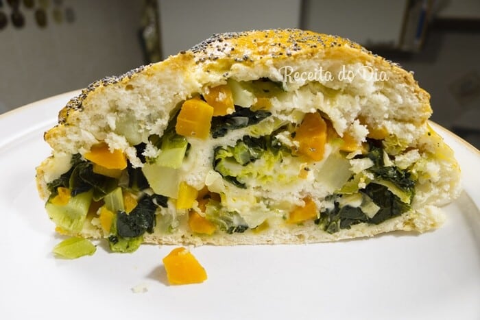 Receita de Pão recheado com legumes
