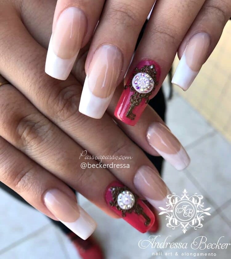 Unhas francesa reversa
