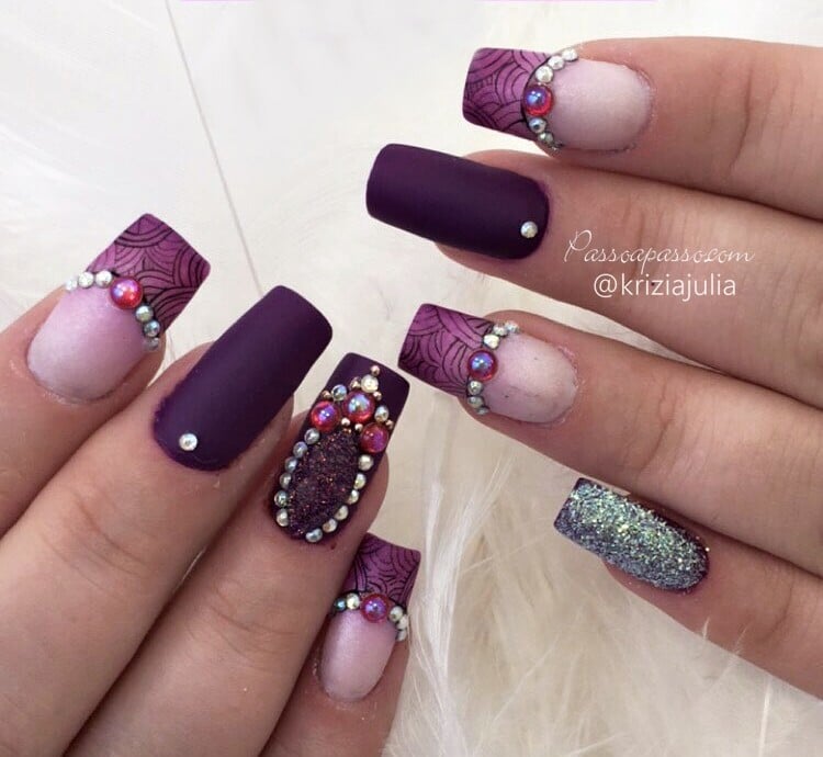 Unhas francesas invertidas