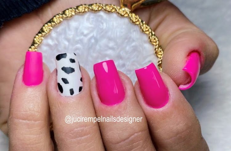 Unhas com estampas de animais