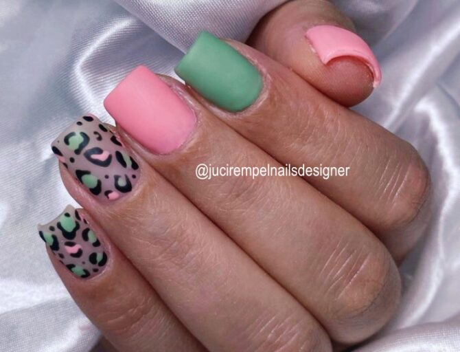 Unhas com estampas de animais