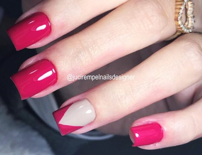Unhas com desenhos geométricos