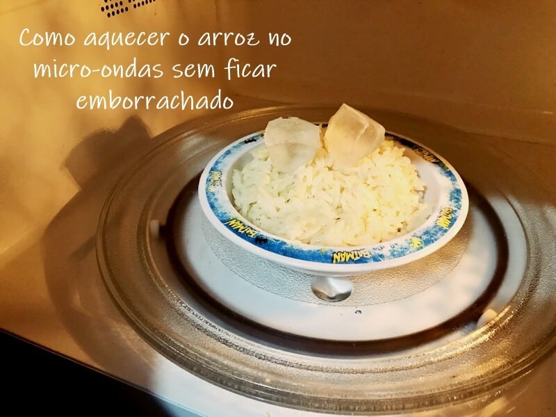 Como aquecer o arroz no micro-ondas sem ficar emborrachado