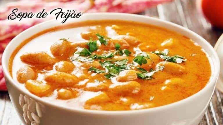 Sopa de Feijão com Linguiça Calabresa