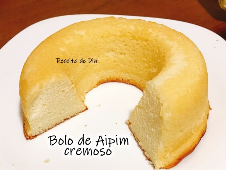 Bolo de aipim cremoso